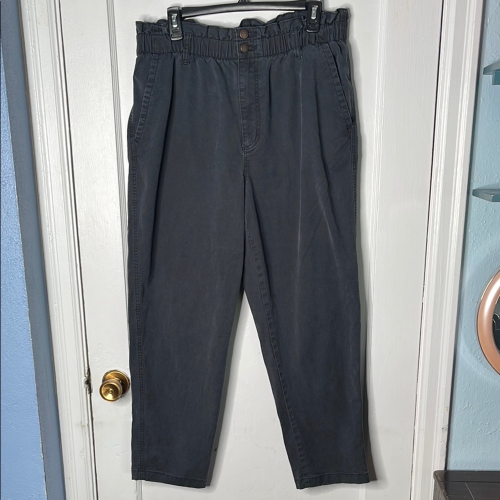 Universal Thread Black 14 Paperbag Waist Pants Jeans Twill Straight Leg Ladies
